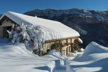 Gîte pour 8 personnes, avec jardin et sauna à Rencurel