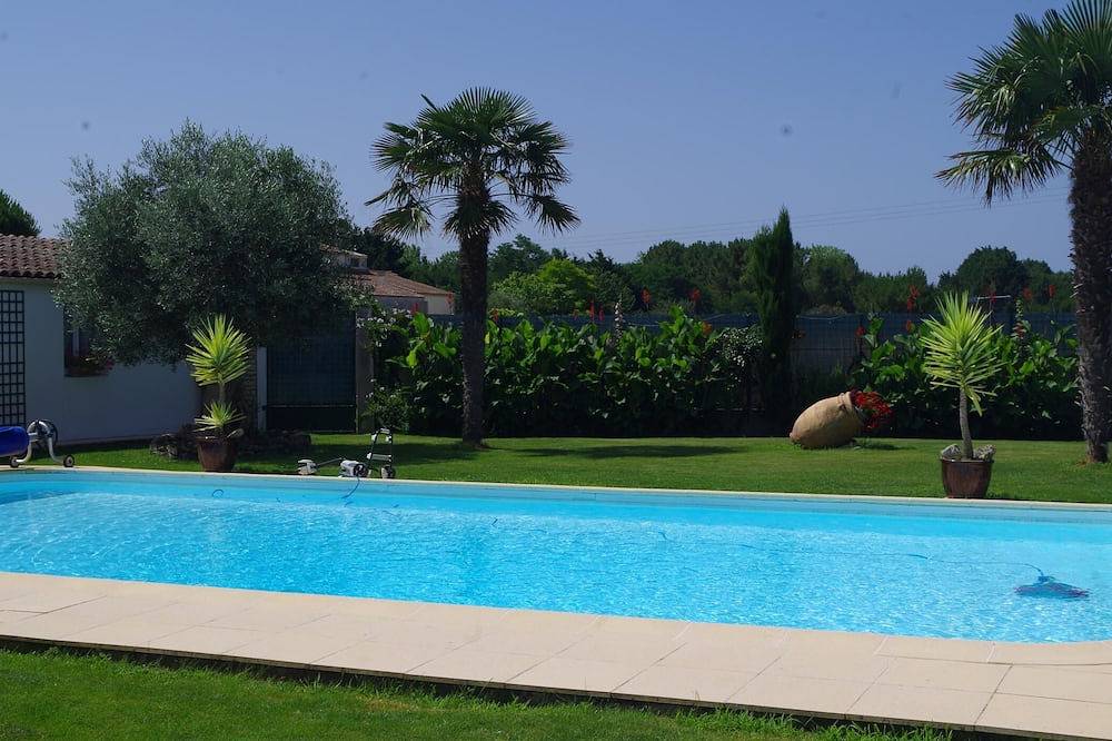 Maison 4 étoiles tout confort avec grande piscine partagée. in Saint-Pierre-d'Oléron, Côte de Beauté
