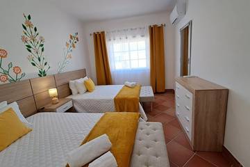 Villa for 8 People in Santa Maria, São Gonçalo de Lagos, Photo 3