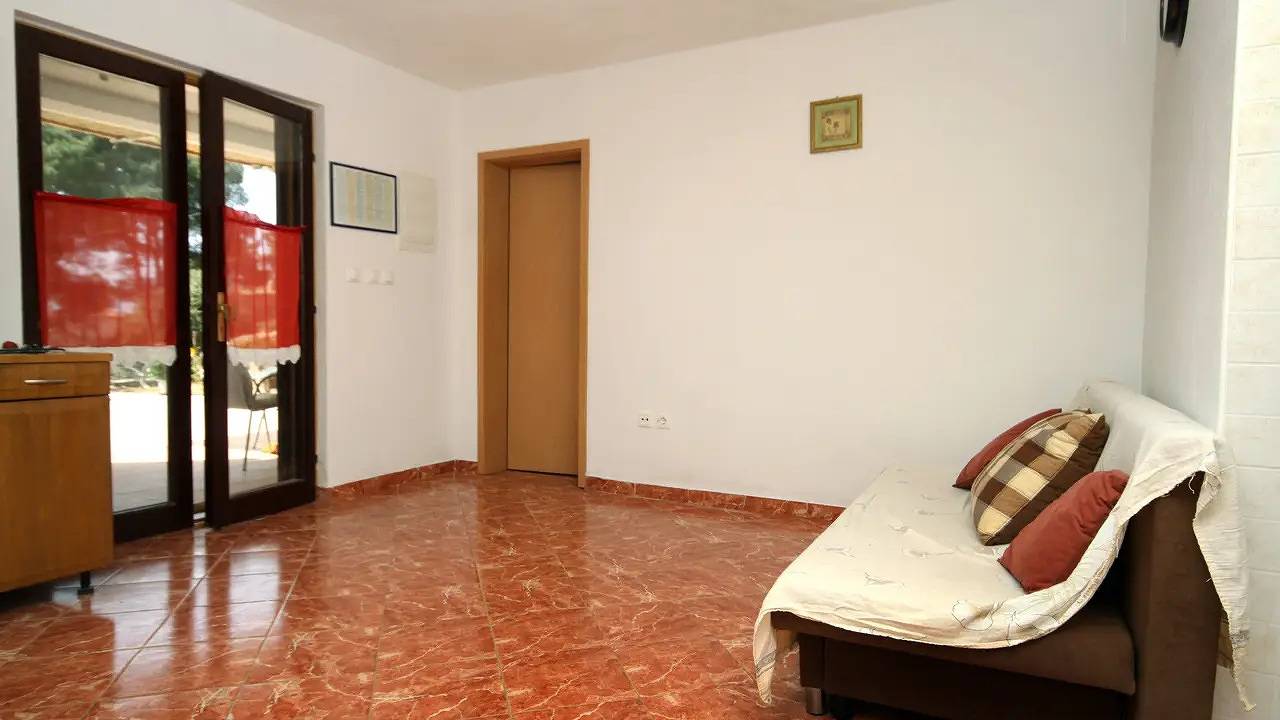 Casa vacanza per 5 persone con terrazza in Gdinj, Isola di Lesina