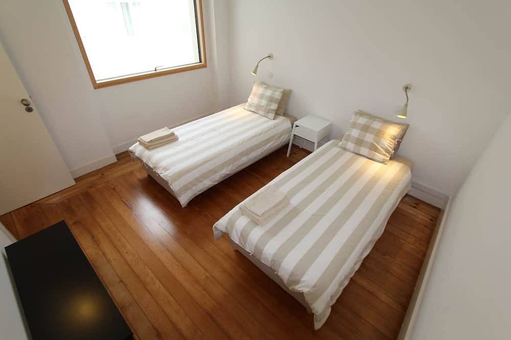 Apartamento inteiro, Opo-Apt Art Deco apartment in city center. Ac, wi-fi, cozy and confortable in Massarelos, Porto