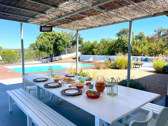 Casa de férias para 8 pessoas, com Terraço e Jardim e ainda Piscina and Vista em Melides