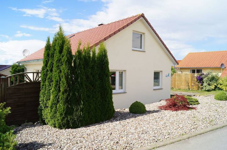 Ferienhaus für 6 Personen, mit Terrasse und Garten sowie Sauna in Neuburg