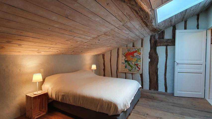 Location de vacances pour 12 personnes, avec vue ainsi que piscine et jardin, animaux acceptés à Allons - 4