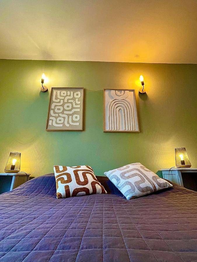 Gîte pour 4 personnes, avec vue et jardin à Auzits