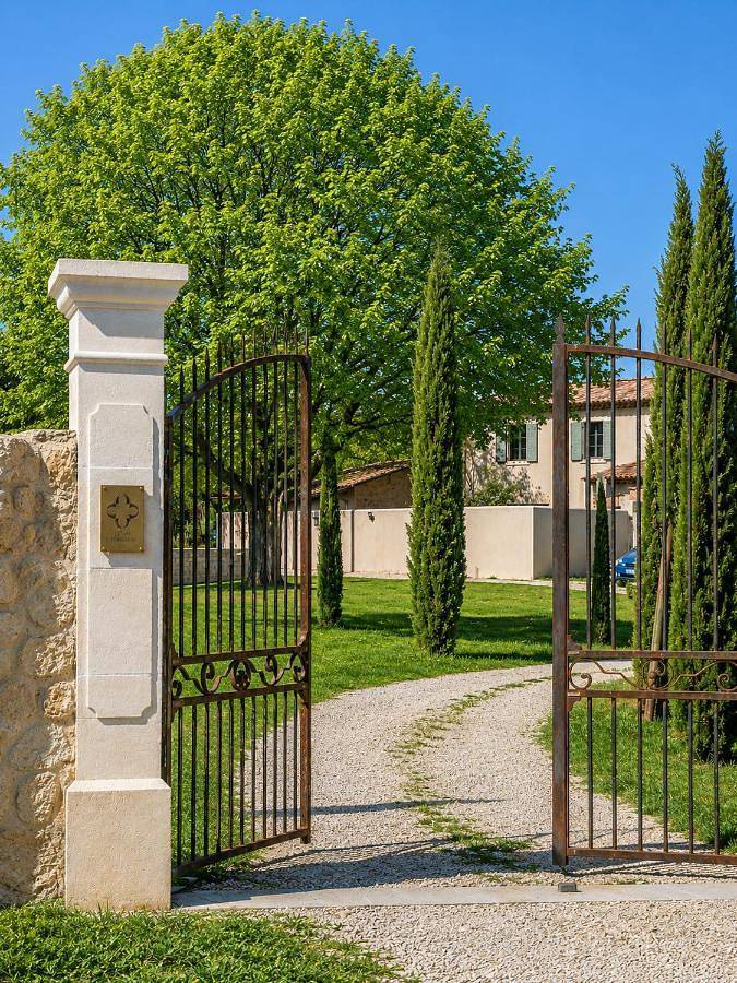 Location de vacances pour 2 personnes, avec piscine ainsi que jardin et vue à La Motte-d'Aigues - 2