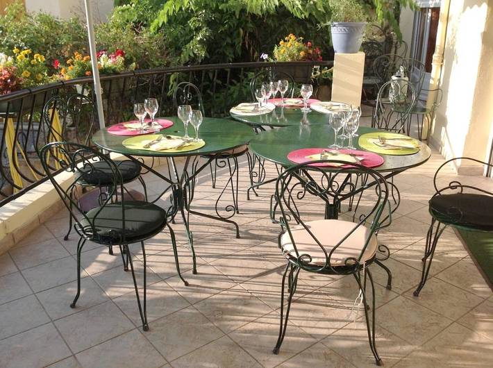 Hôtel pour 2 personnes, avec vue ainsi que terrasse et jardin à Nyons - 3