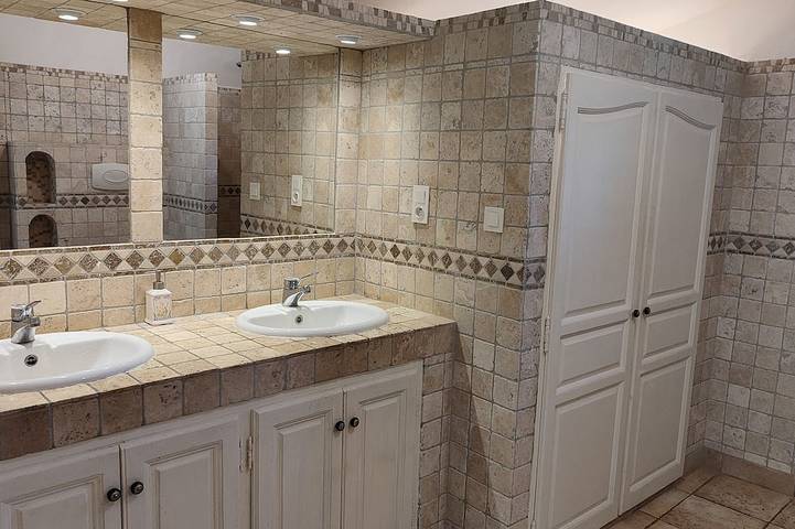 Location de vacances pour 11 personnes, avec jardin, animaux acceptés à Simiane-la-Rotonde - 3