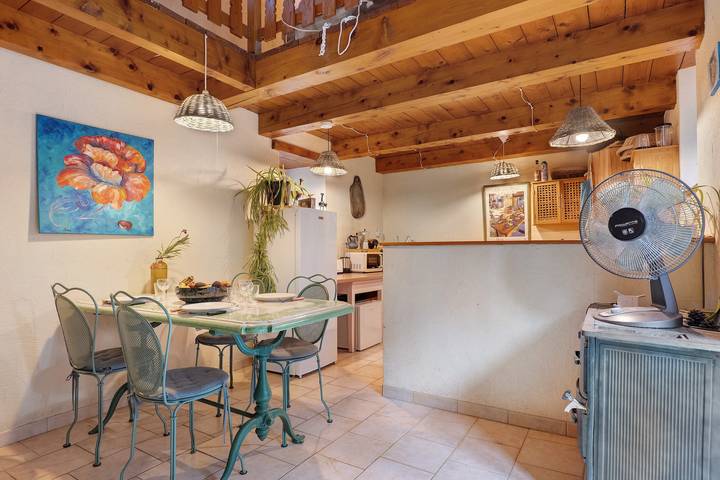 Vakantiehuis 'La Fée Du Val - Gîte in de Ardèche' met privézwembad, wifi en airco in Rosières (Ardeche), Parc naturel régional des Monts d'Ardèche