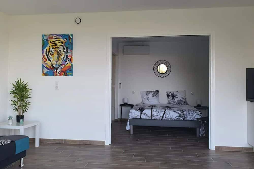 Appartamento intero, Garden level (apartment) - sea view: ★★★★ (official tourist classification) in Pietrosella, Ajaccio e dintorni