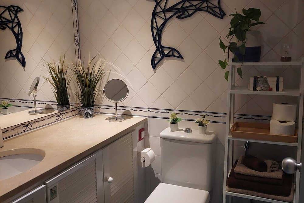 Geheel appartement, Appartement T1 + 1 Sesimbra. Wifi + kabel-tv + A / C in Praia da Califórnia, Sesimbra