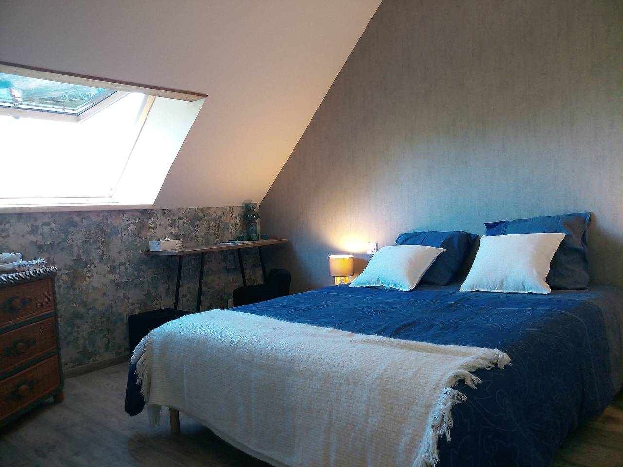 Chambre d'hôtes 'La Chambre De L'Obiou 1' avec vue sur le lac, jardin commun et Wi-Fi in Les Côtes-de-Corps, Parc national des Écrins