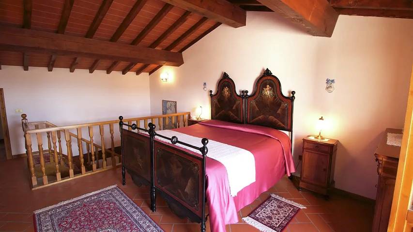 Gîte pour 3 personnes, avec Jacuzzi et Terrasse ainsi que Jardin et Piscine à Poppi - 4