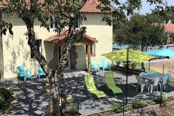 Gîte pour 4 personnes, avec jardin à Le Dorat