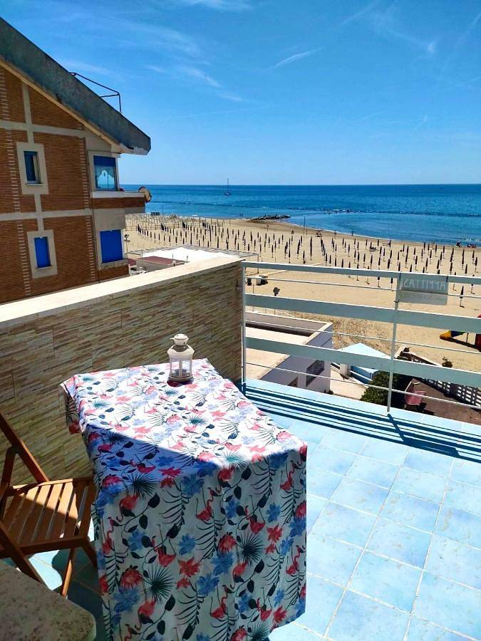 Ganze Wohnung, Two-Bedroom Apartment in Nettuno, Rom Provinz