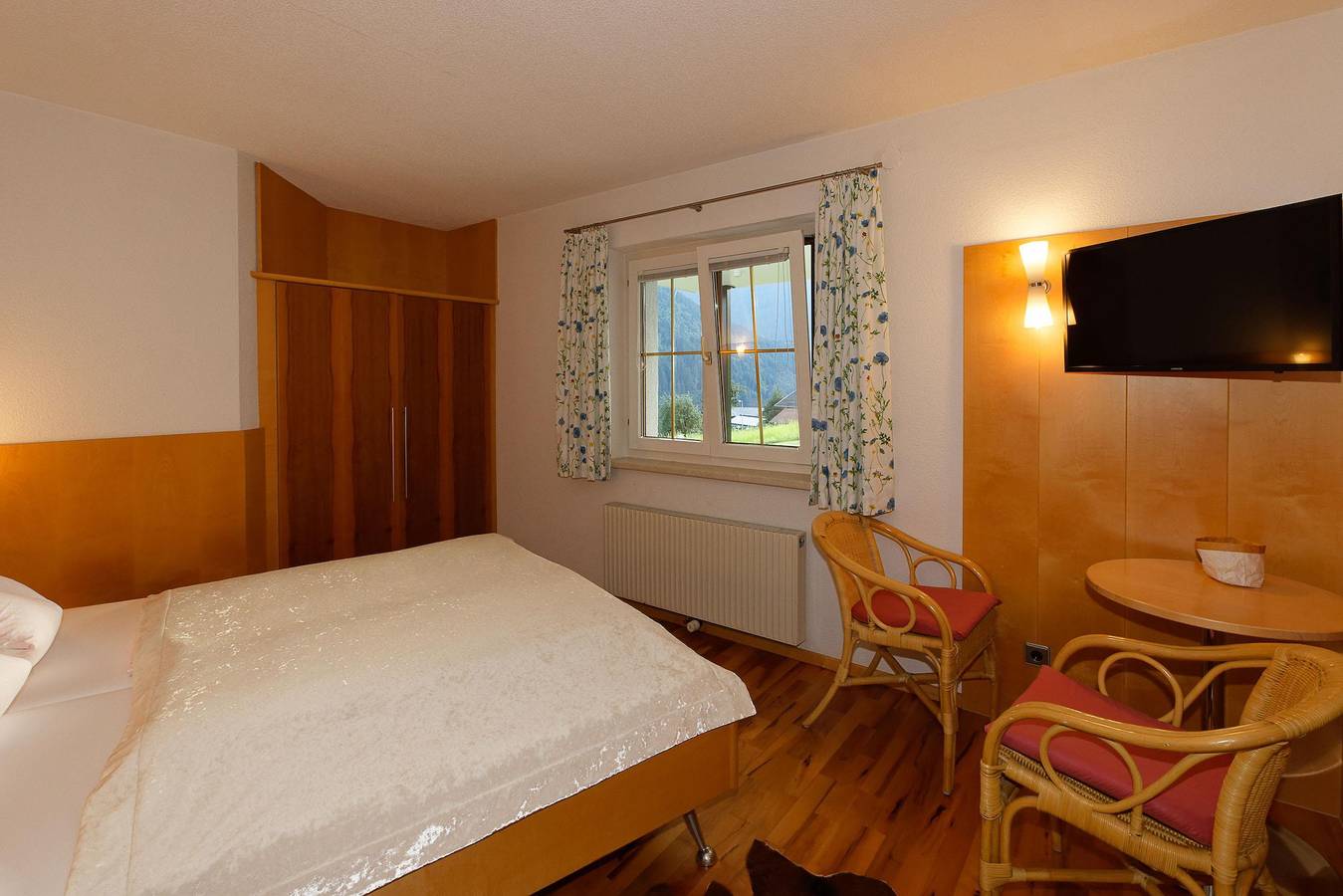 Ganze Ferienwohnung, Doppelzimmer mit Dusche, Wc in Sankt Gallenkirch (Stadt), Sankt Gallenkirch