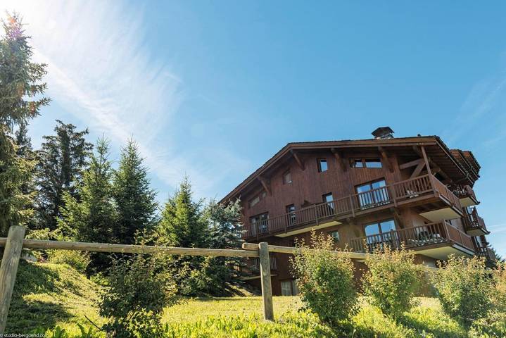 Appart’hôtel pour 5 personnes, avec balcon ainsi que sauna et piscine, animaux acceptés