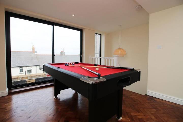Holiday rental for 10 people, with garden and view in Cardiff Bay