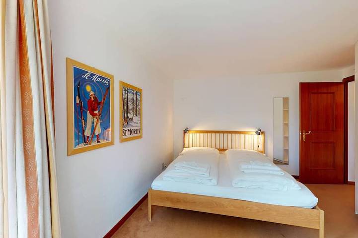Ganze Wohnung, 2½ Zimmerwohnung mit ca. in Samedan, Sankt Moritz