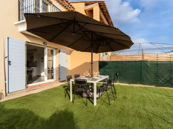 Villa pour 4 personnes, avec balcon à Grimaud