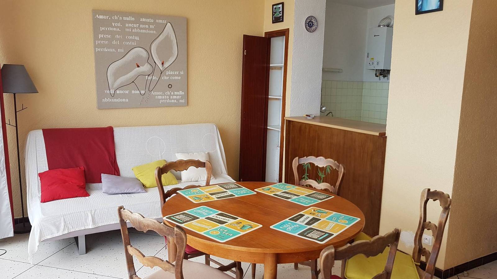 Appartement de vacances entier, Front de mer pour ce T2 avec parking proche commerces in Saint-Cyprien-Plage, Saint-Cyprien