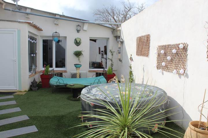 Gîte pour 2 personnes, avec Jacuzzi et Terrasse