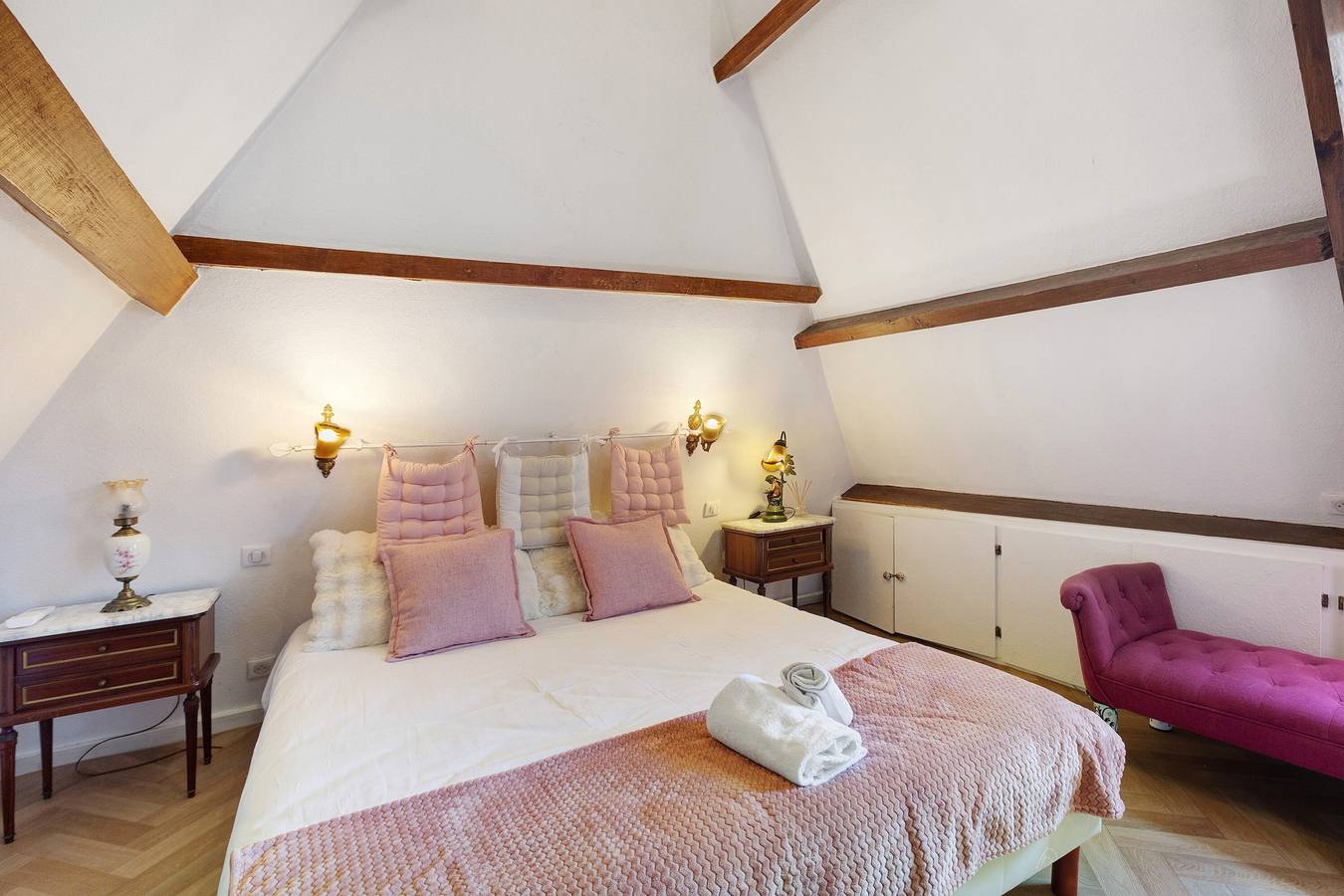 Guest Room “Chambre Camélia” with Breakfast Included in Lieurey, Bernay region