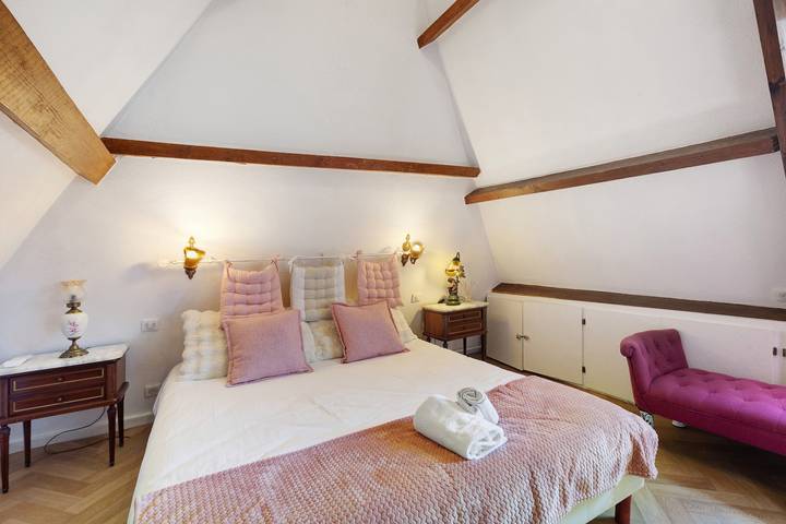 Location de vacances pour 3 personnes, avec Jacuzzi ainsi que Jardin et Sauna dans l' Eure