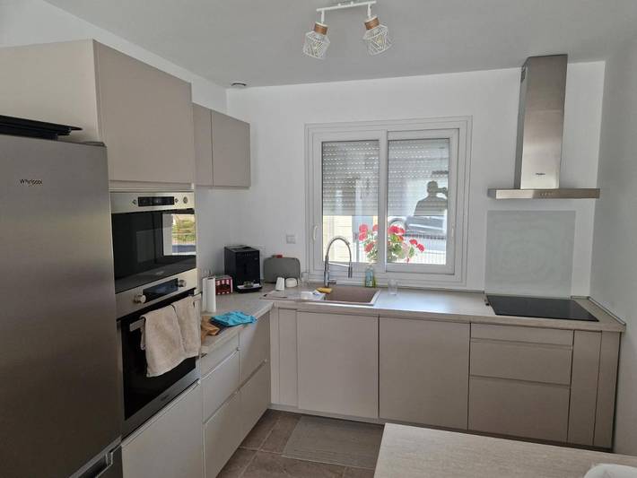 Location de vacances pour 6 personnes, avec vue et jardin à Puymoyen - 2