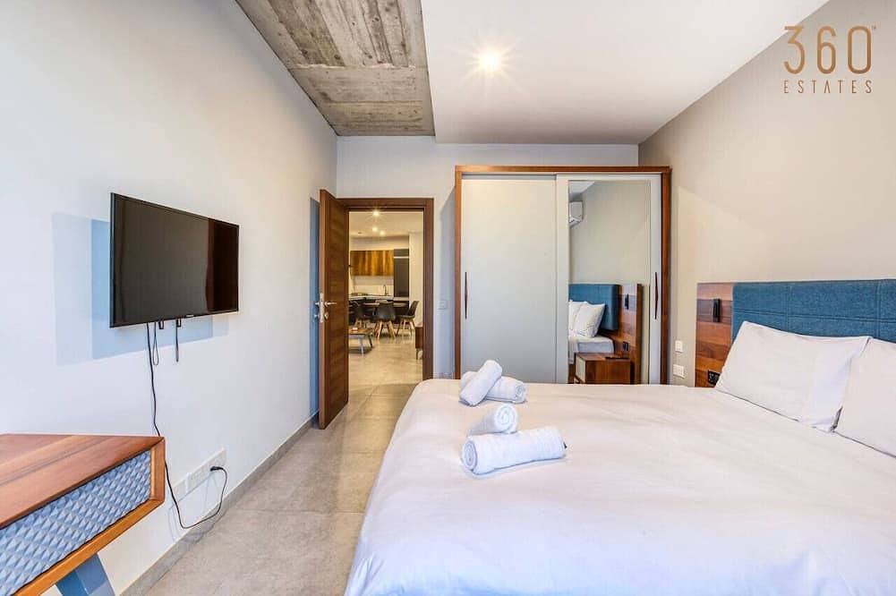 Apartamento inteiro, Pool access and a beautiful 1Br Apt in Swieqi in San Giljan, Ilha de Malta