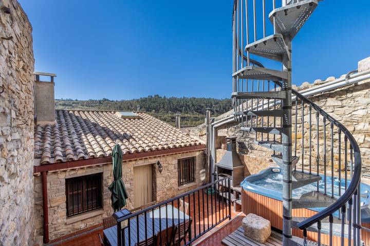 Landhaus für 11 Personen, mit Balkon und Whirlpool, mit Haustier in Katalonien - 2