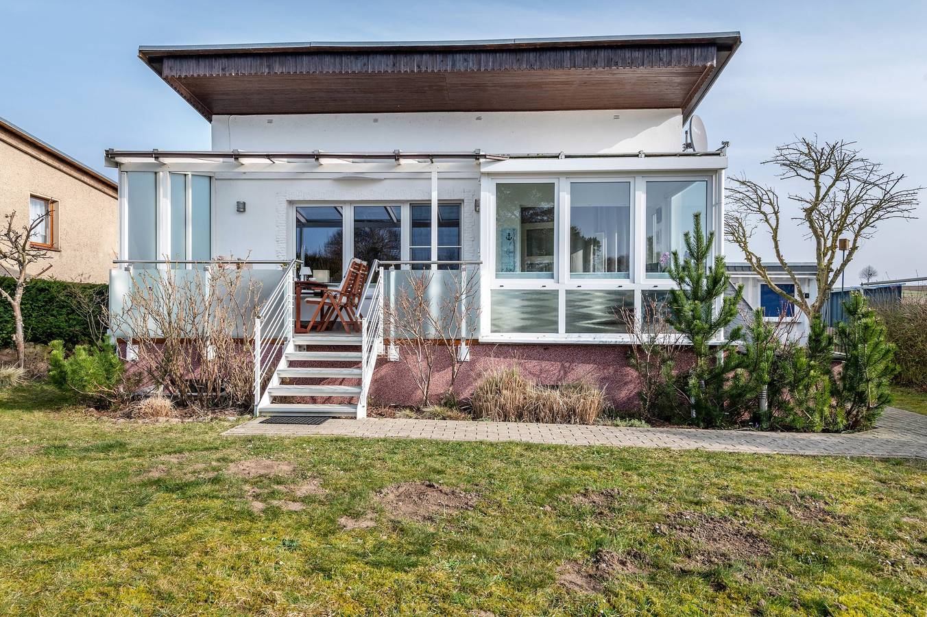 'Ferienhaus Am See mit Boot', privater Terrasse, Wlan und Klimaanlage in Mustin (Schwerin), Ludwigslust-Parchim