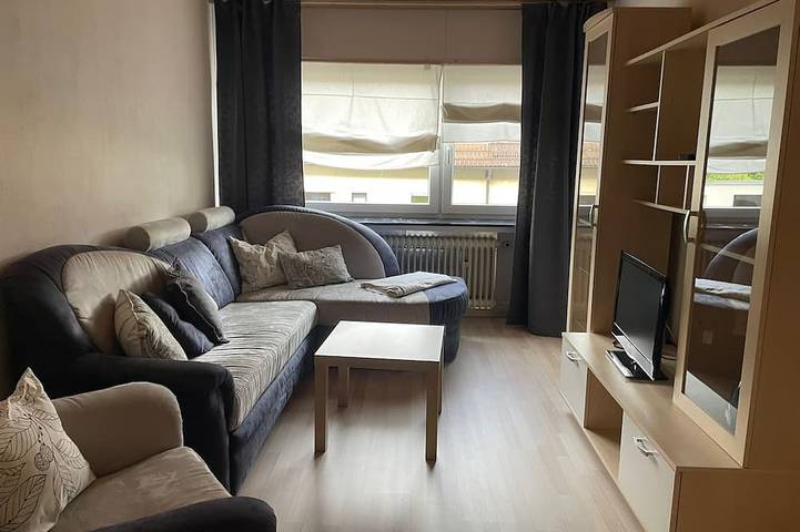 Ganze Wohnung, Voll möblierte Ferienwohnung 50qm an Feriengäste oder Monteure zu vermieten in Freudenberg (Siegerland), Kreis Siegen-Wittgenstein