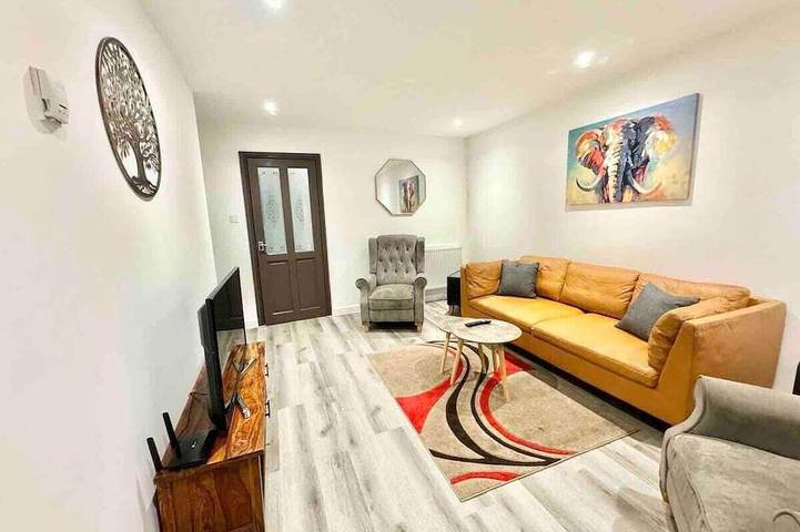Holiday rental for 6 people, with Terrace and Garden in Swindon