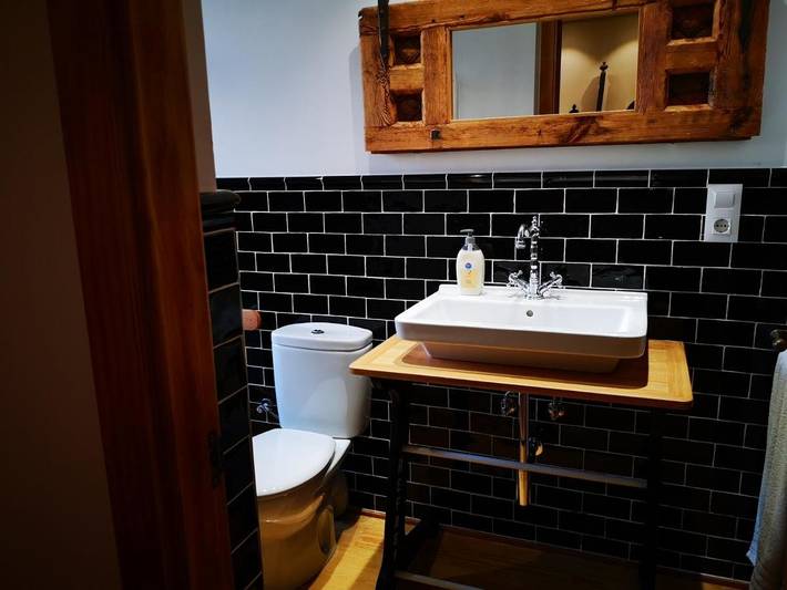 Gîte pour 8 personnes, avec vue et terrasse, animaux acceptés à Logroño - 4