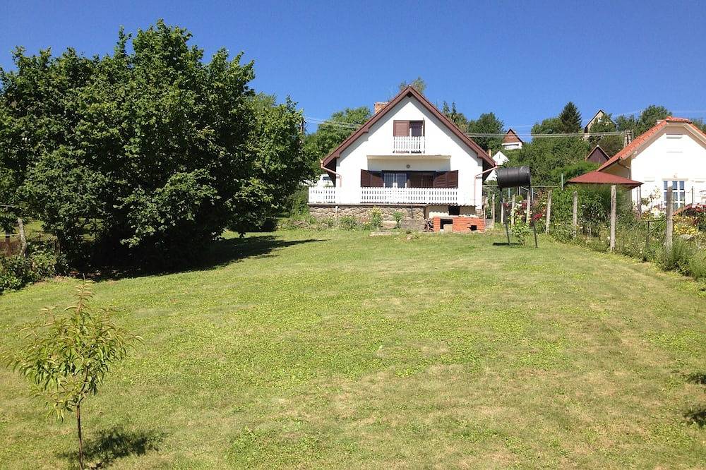 House (140m2, 3 large bedrooms), garden (800m2) fenced, great in Orfű, Pécsi járás