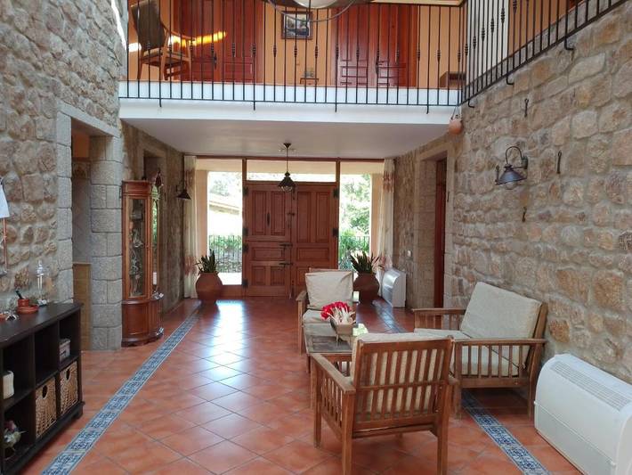 Casa de vacaciones para 23 personas, con vistas además de piscina y jardín en Sierra de Gata - 2