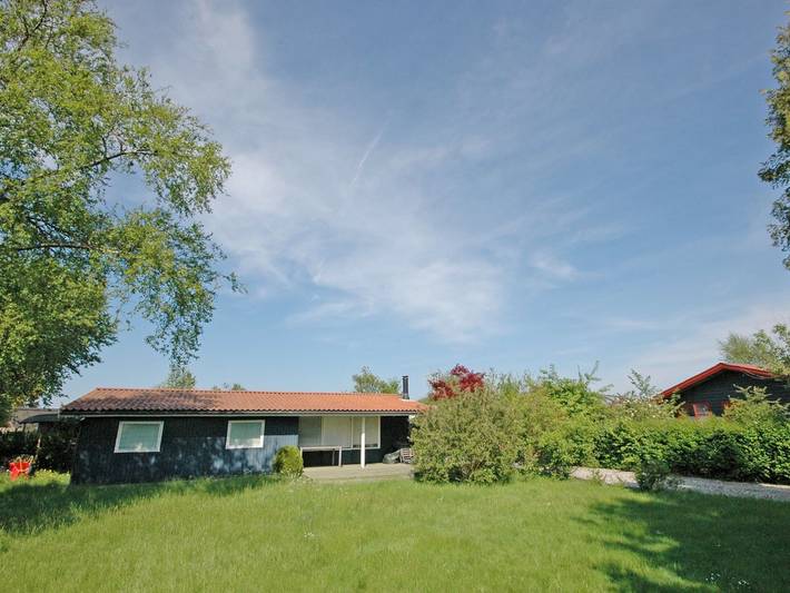Ferieudlejning for 4 personer, med Terrasse i Strøby Egede