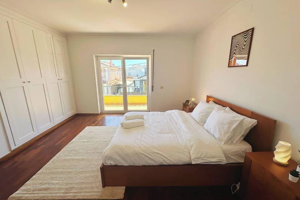 Bay Golf House (with a terrace and a large garden) in Cascais e Estoril, Costa de Lisboa