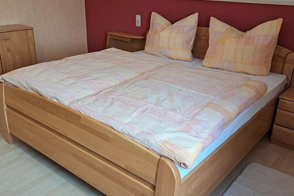 Ganze Wohnung, Haus am Schaumberg - Ferienwohnung, Balkon,  Bad, Wc, 2 Schlafräume in Tholey, Saar-Nahe-Bergland