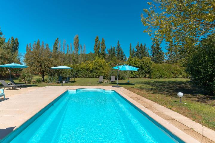 Gîte pour 2 personnes, avec jardin et bassin pour enfant, animaux acceptés