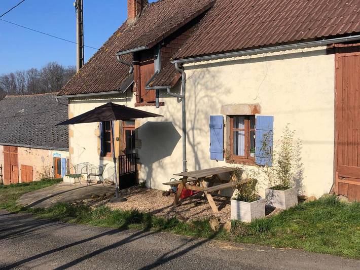 Location de vacances pour 2 personnes, avec piscine ainsi que jardin et vue à Chiddes - 4