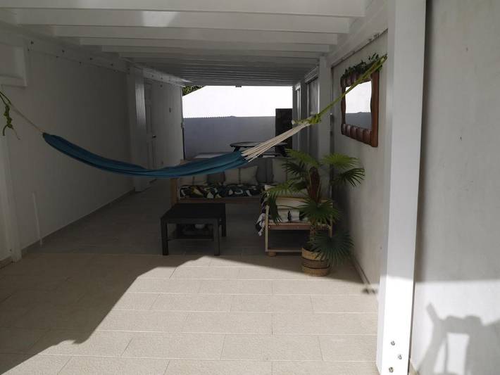 Gîte pour 2 personnes, avec vue et jardin ainsi que piscine et vue sur le lac dans Saint-Barthélemy - 3