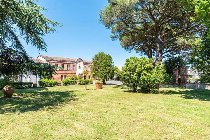 Hôtel pour 2 personnes, avec piscine et jardin, animaux acceptés à Colomiers