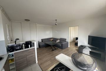 Location De Vacances pour 4 Personnes dans Courbevoie, Hauts-de-Seine, Photo 2