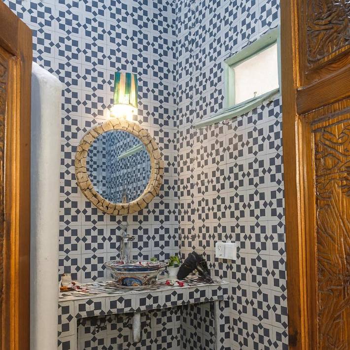 Chambre d’hôte pour 3 personnes, avec jacuzzi et terrasse dans Palais de la Bahia - 3