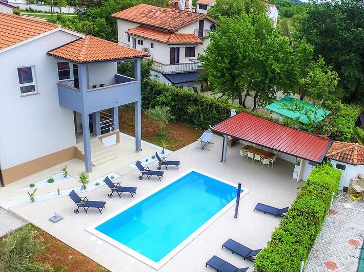 Ferienwohnung für 2 Personen, mit Balkon/Terrasse und Pool in Poreč