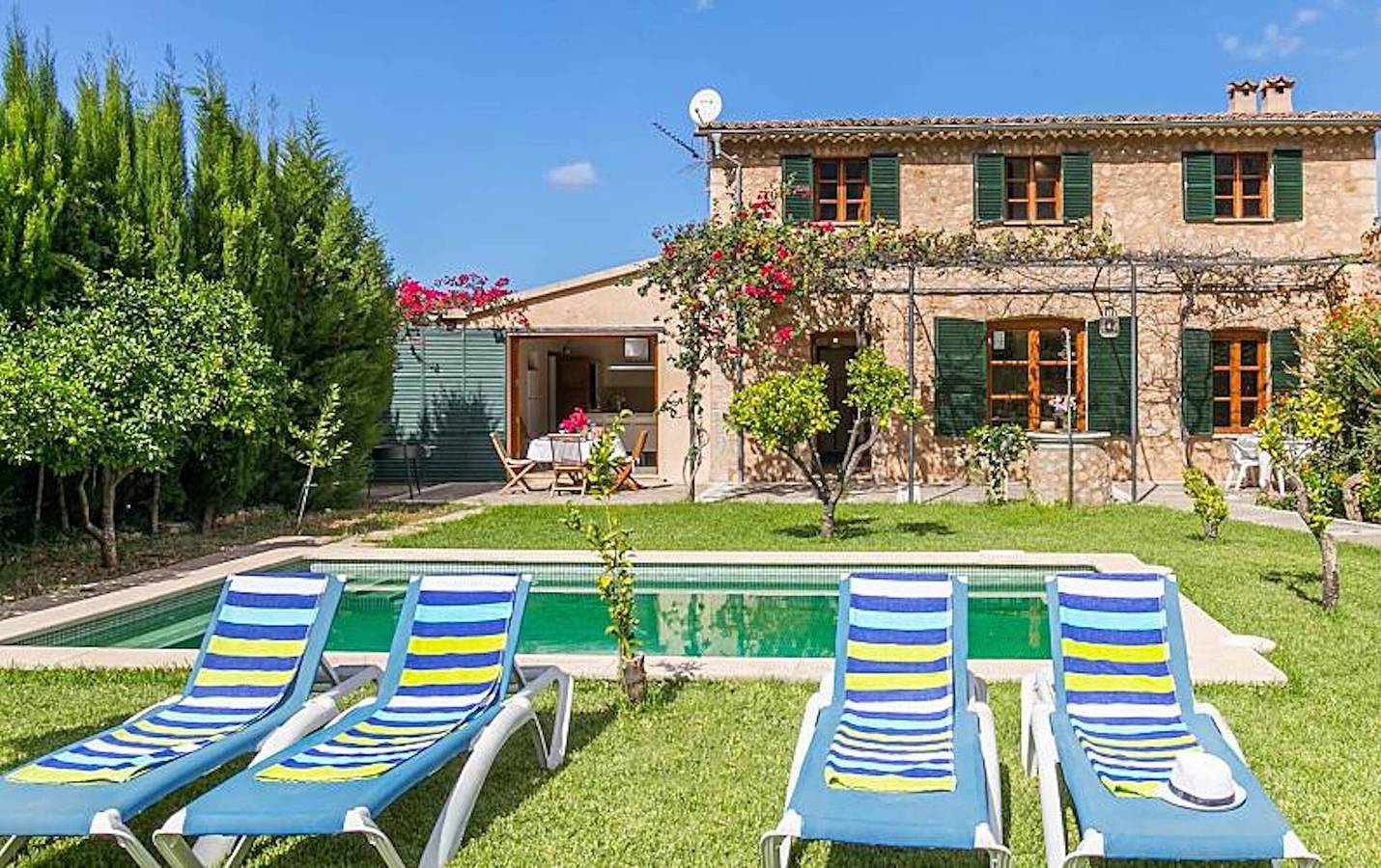 Chalet Casa Futbol con vista a la montaña, piscina, Wi-Fi, A/C, terrazas y jardín in L'Horta, Sóller