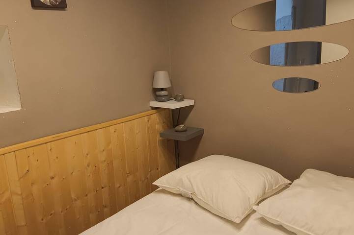 Gîte pour 4 personnes, avec terrasse à Saint-Laurent-le-Minier - 4