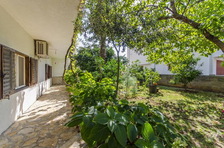 Ferienwohnung für 3 Personen in Sibenik